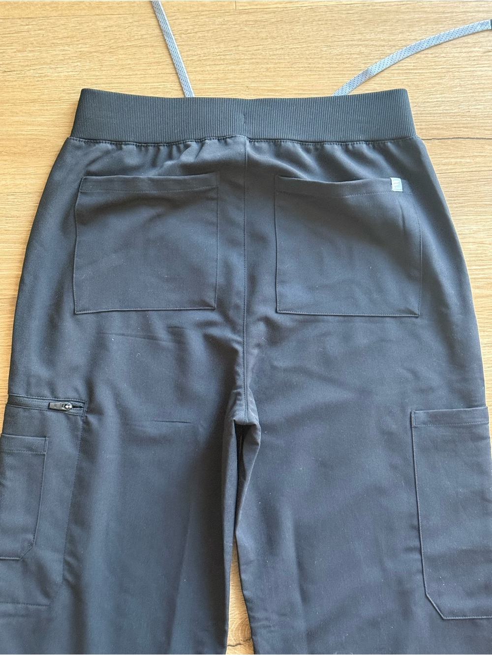 Fabletics Black Wide-Leg Scrub pant- Small - Picture 4 of 5
